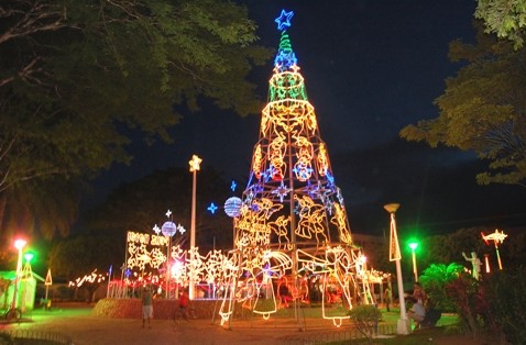 Abertura do Natal de Aracruz é nesta sexta-feira (30/11), com show na Praça da Paz